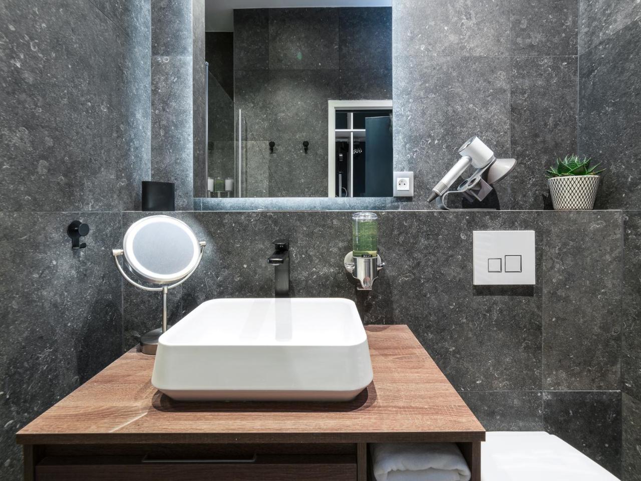 Exclusive Loft In Le Marais With Ac Apartment Paris Exterior foto